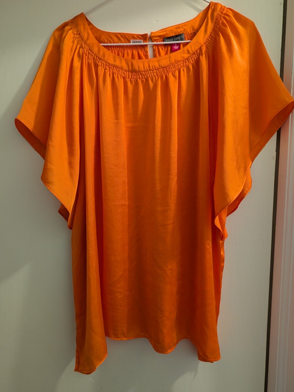 Vince Camuto Bright Orange Flutter-Sleeve Blouse. Xl
